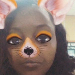 Meet your Posher, Dee dee